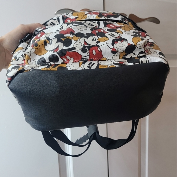 Mickey Mouse - Picture 6 of 6